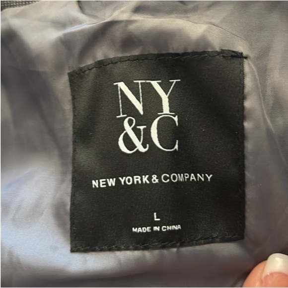 **New York & Company Vest Sleeveless Zippered Front Quilted Front Pockets Gray L - Picture 7 of 9